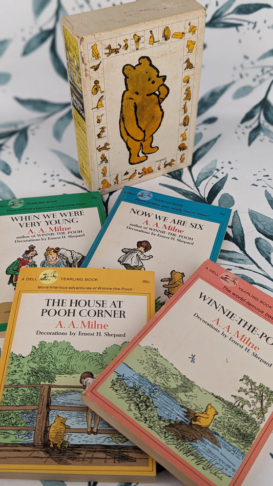 Winnie-the-Pooh Vintage Collection: Winnie-the-Pooh, The House at Pooh Corner, Now We Are Six, When We Were Very Young